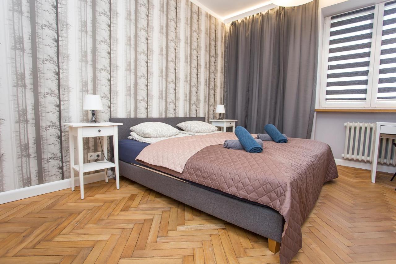 Urban Jungle Apartment In The Heart Of The City ビャウィストク エクステリア 写真
